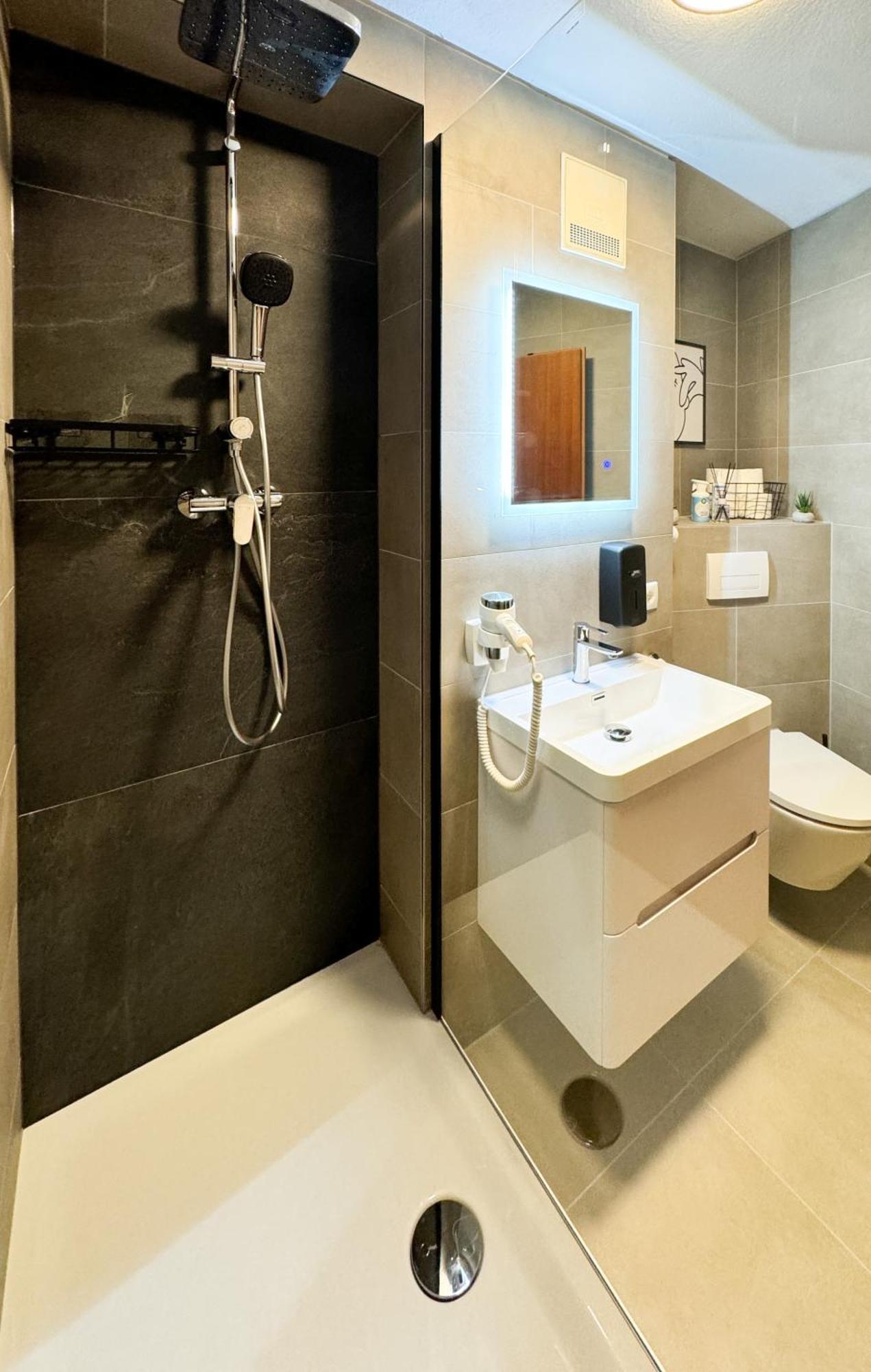 Modern Living In Karlsruhe - Frieden Apartments エクステリア 写真